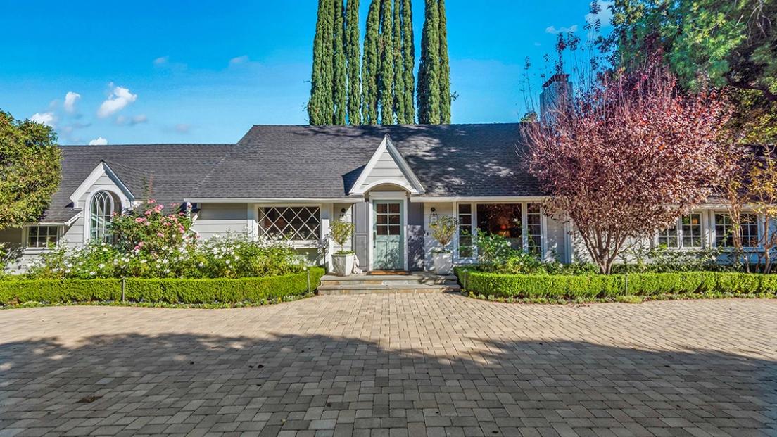 Pamela Anderson e Tommy Lee, i figli vendono la casa di Malibu e si trasferiscono in una nuova casa a Encino