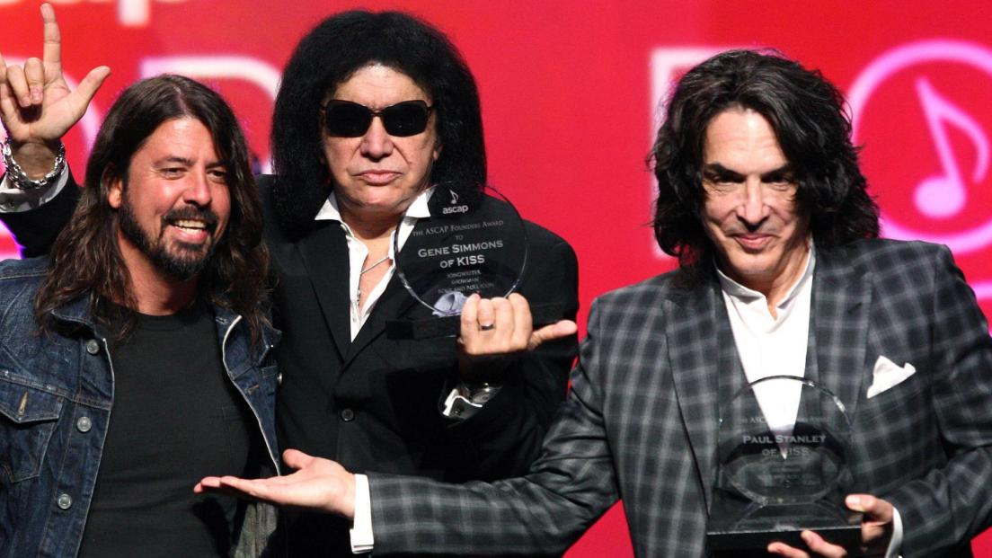 Dave Grohl: "Ho conosciuto Paul Stanley, il mio idolo di sempre, a scuola durante una recita delle nostre figlie!"