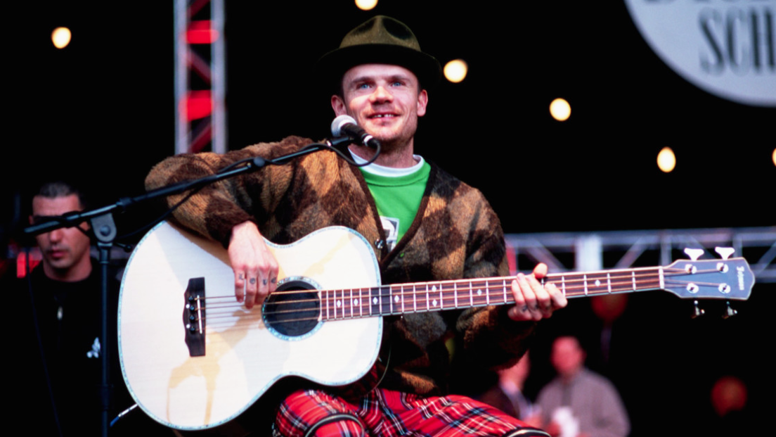 Red Hot Chili Peppers, Flea: “prima di diventare un bassista volevo fare il veterinario. E venni morso da un coniglio!”