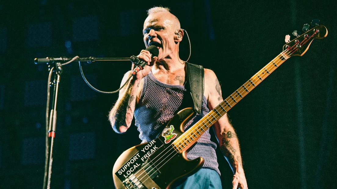Red Hot Chili Peppers, Flea: "Odio il nostro primo disco. Mi piacerebbe riregistrarlo" 