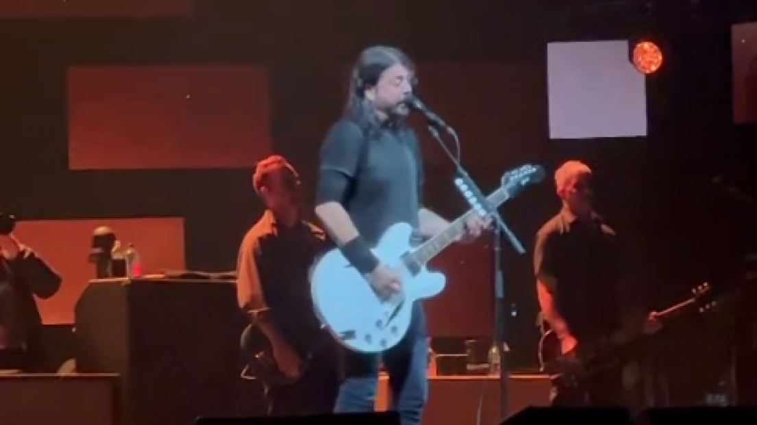 Foo Fighters, il primo concerto in pubblico senza Taylor Hawkins. Ecco come è andata (i video e le foto)