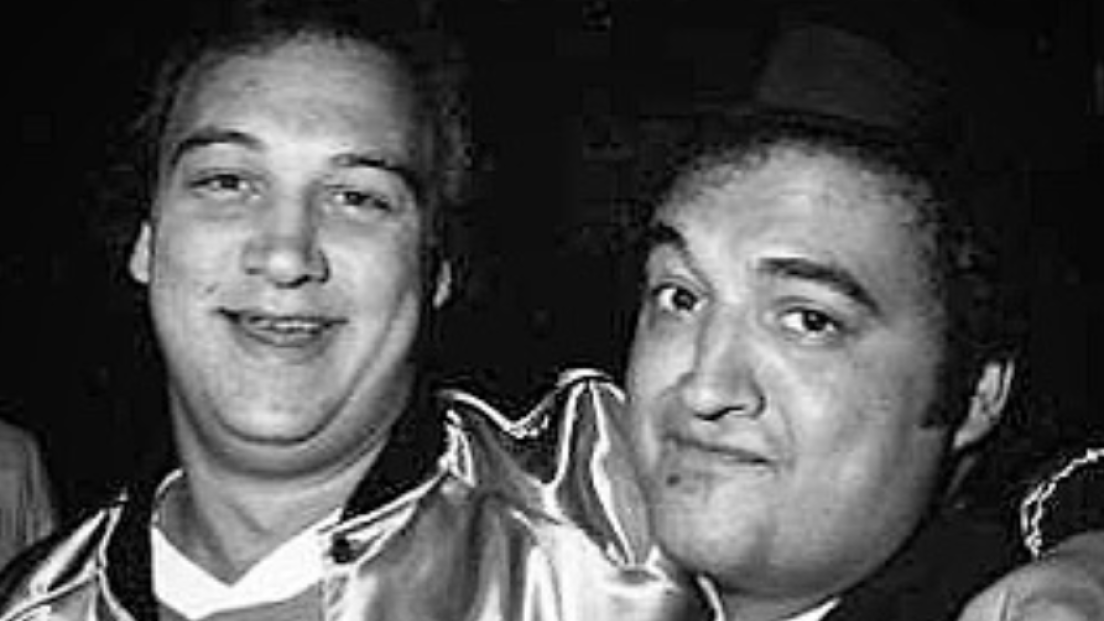 John e Jim Belushi, la storia del grande legame tra i due fratelli nel nome del cinema e del blues