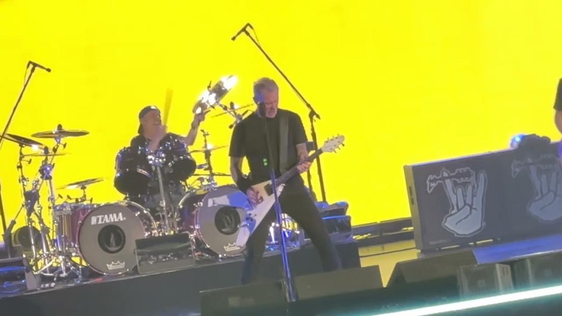 I Metallica hanno eseguito Lux Æterna per la prima volta dal vivo. Guarda il video
