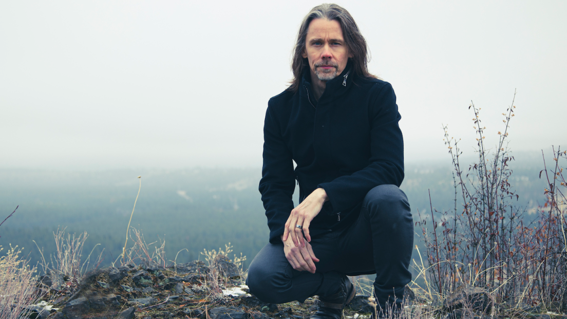 Myles Kennedy annuncia il nuovo album solista "Ides Of March". Ascolta qui e guarda il video del primo singolo In Stride