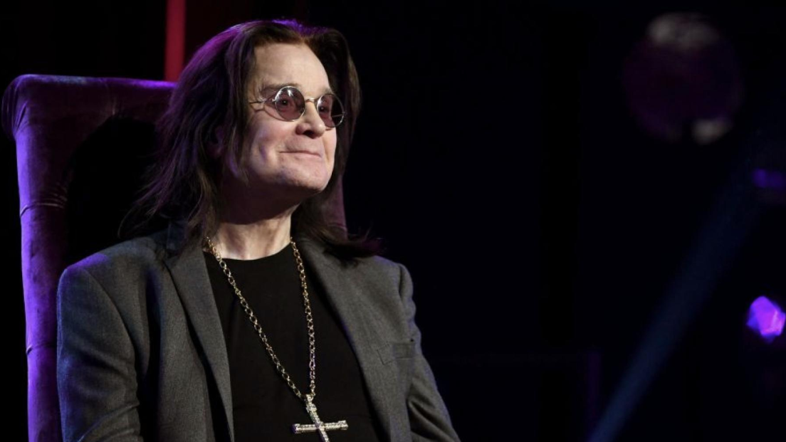 Ozzy Osbourne è stato operato al collo: "Finalmente metto la parola fine dopo cinque anni d'infermo"