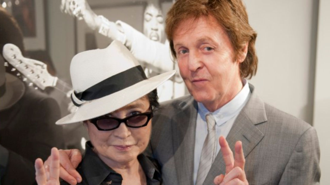 The Beatles, Paul McCartney: "La presenza di Yoko Ono in studio era un disturbo. Abbiamo dovuto gestirla"