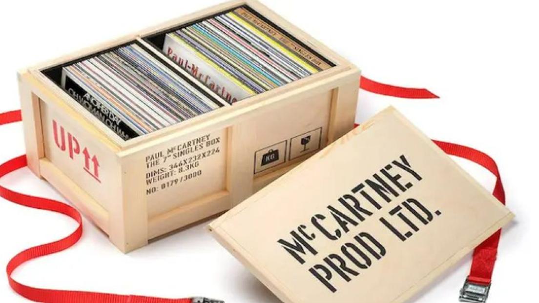 Paul McCartney, annunciato il mega cofanetto limitato "The 7” Singles Box" con ottanta 45 giri. Tutti i dettagli