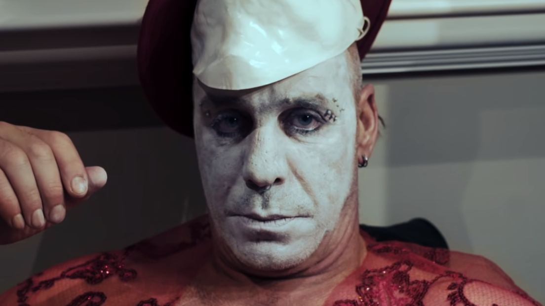 Rammstein, Till Lindemann: il video del nuovo singolo è un porno e i fan ne sono entusiasti