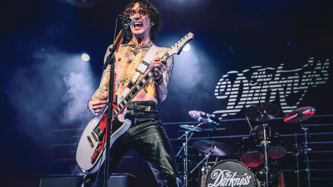 The Darkness: annunciato il nuovo album e pubblicato l’inedito The Longest Kiss. Ascotalo Ora!