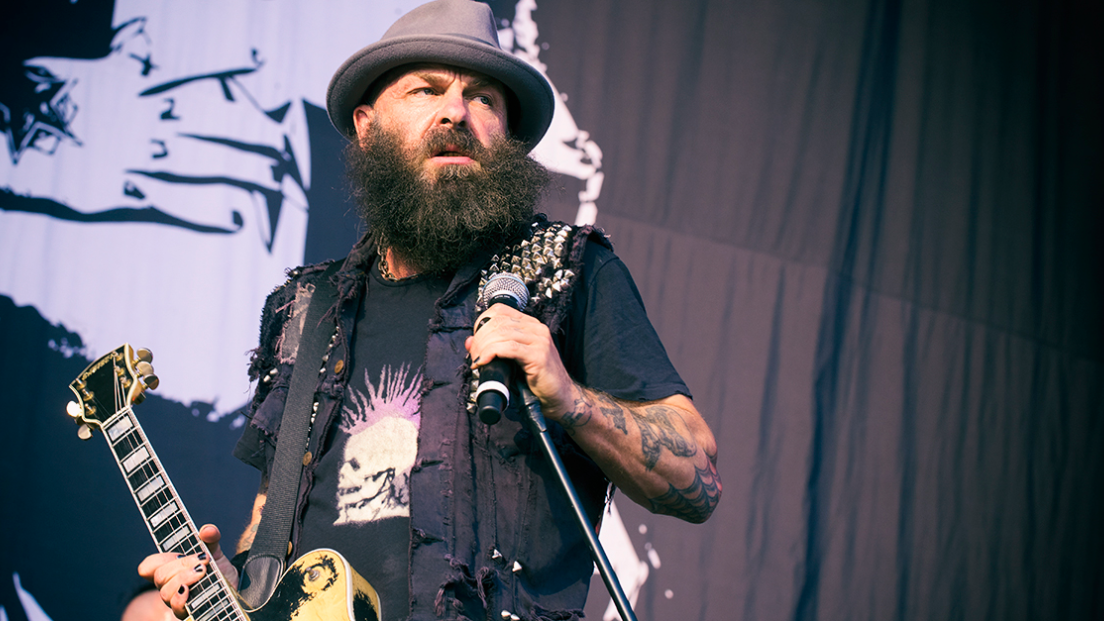 Coronavirus: Tim Armstrong dei Rancid pubblica "Life’s For Living" in vinile per sostenere l'ospedale da campo di Bergamo