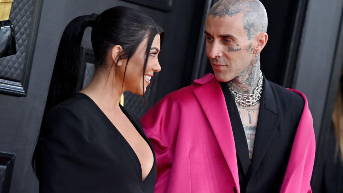 Blink-182, Travis Barker si è sposato con Kourtney Kardashian dopo la cerimonia dei Grammy