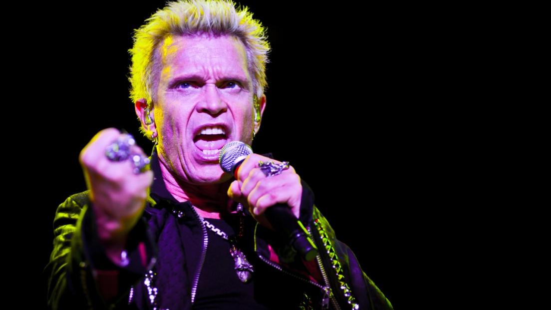 Billy Idol e le conseguenze della tossicodipendenza: "Non sono ancora pulito al 100%. I drogati fanno le cose di nascosto"