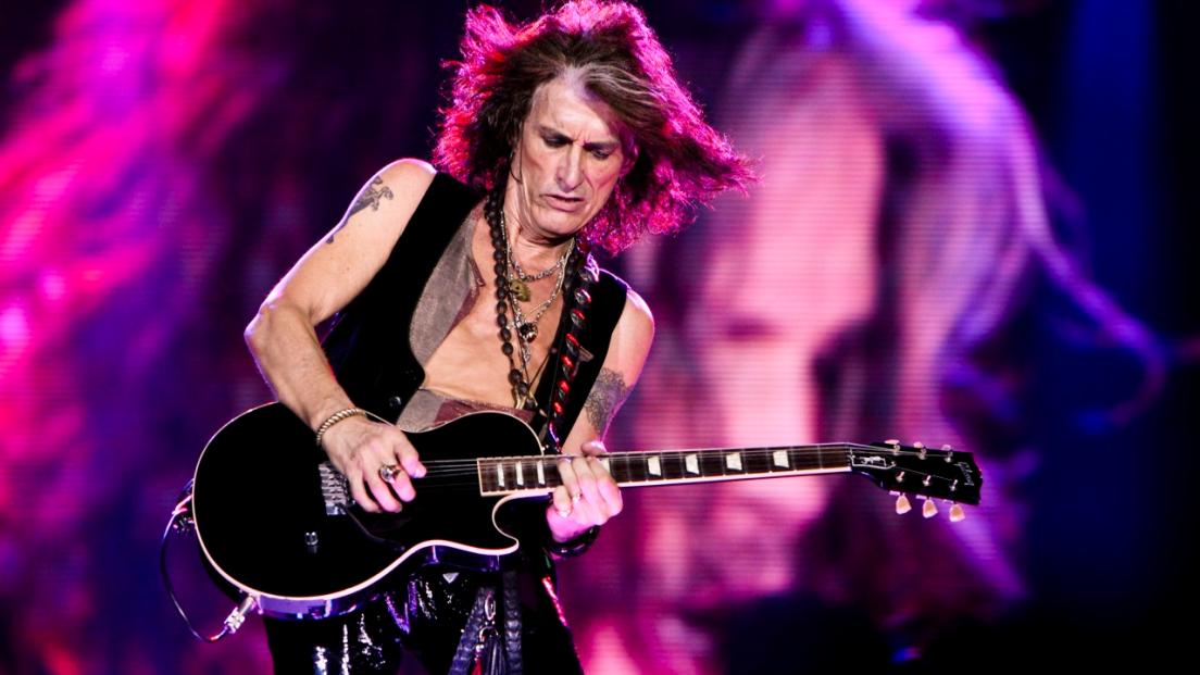 Joe Perry: malore durante un concerto a New York. Ora sta bene!