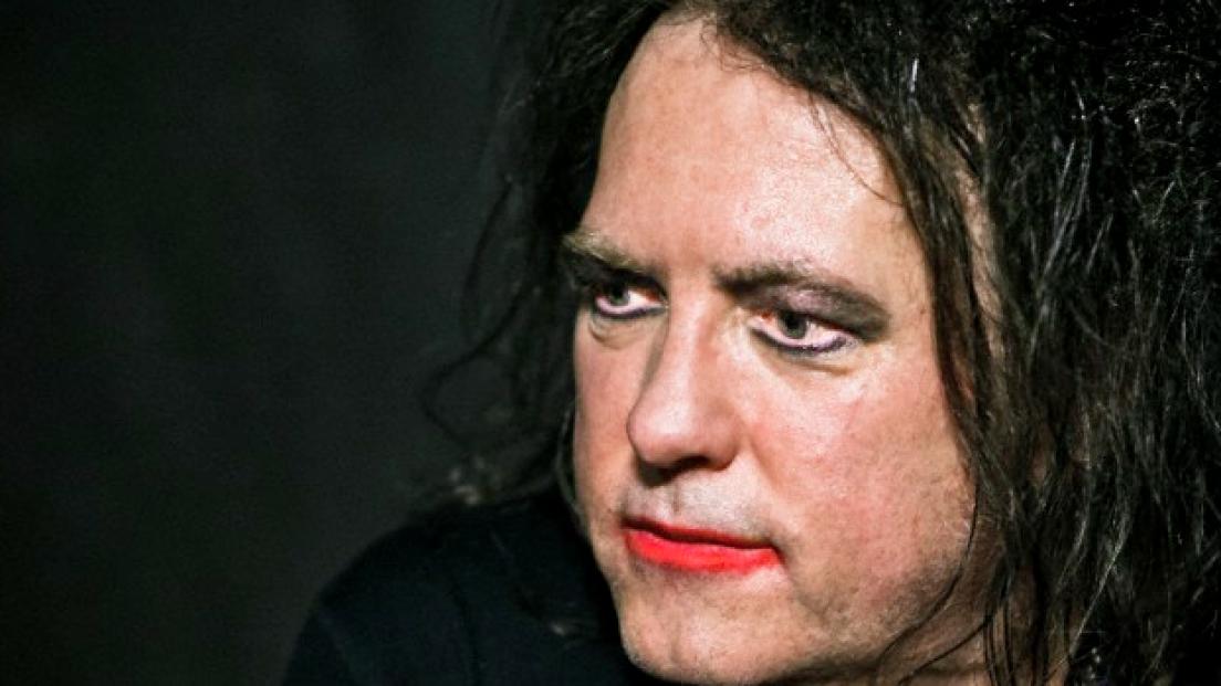 The Cure, Robert Smith svela qual è la poesia che ha ispirato la scrittura di "Alone". Scoprila qui