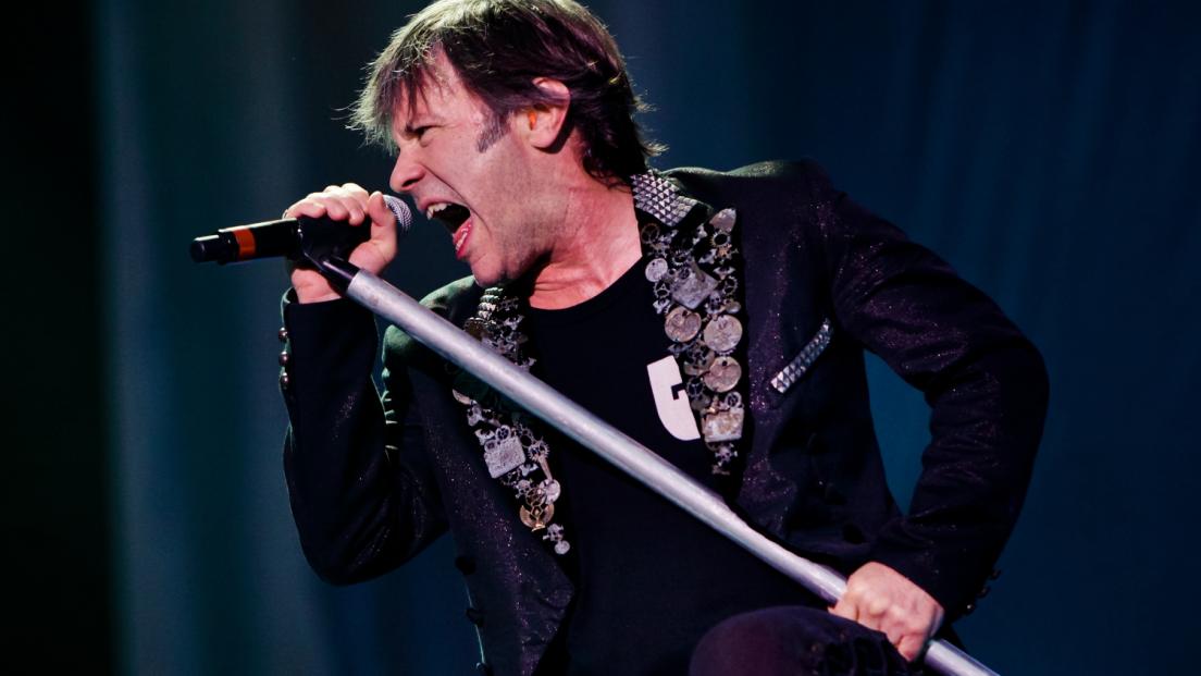 Iron Maiden: Bruce Dickinson annuncia What Does This Button Do?, la sua autobiografia. Tutti dettagli!