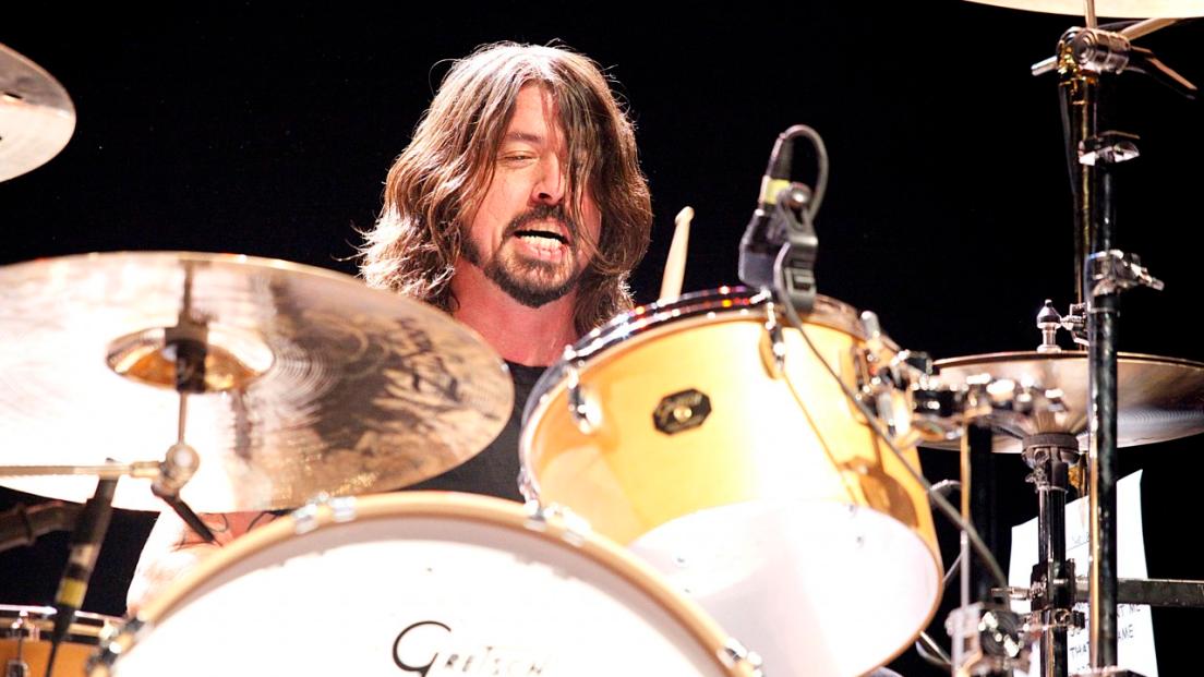 Queens Of The Stone Age, il segreto di Dave Grohl per la batteria in No One Knows: "ecco come nacque quel suono"