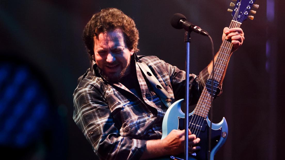 Pearl Jam: nel primo del 2018 la band tributa Chris Cornell e le vittime della strage in Florida. Guarda i video