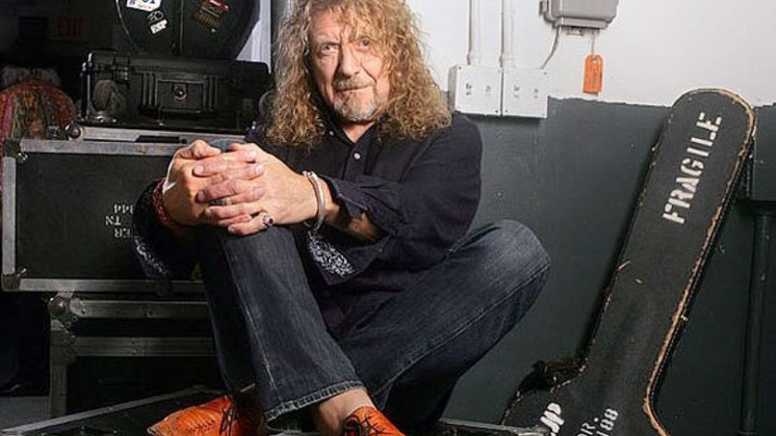 Robert Plant racconta: “Dopo la fine dei Led Zeppelin suonavo gratis nei piccoli club in Inghilterra”