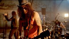 Slash ft. Myles Kennedy & The Conspirators. Guarda QUI la diretta in streaming del Live at Studios 60