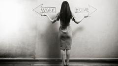 Troppe poche Donne over 50 a lavoro ... e scarsamente attive nel web!