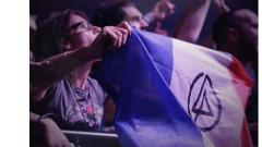 I tweet delle rock star dedicati a Parigi