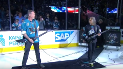 Metallica: Kirk Hammett e James Hetfield hanno suonato l'inno nazionale per i San Jose Sharks. Guarda il video
