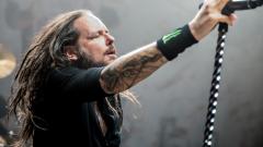 Korn, Jonathan Davis: “Adoro i videogame, sono come la musica, ti trasportano in altri mondi”