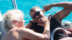Richard Branson Vs Barack Obama: chi ha vinto la sfida in kitesurf?! Guarda il video
