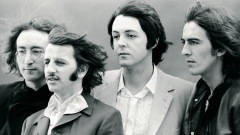 The Beatles: pubblicata una versione inedita acustica di "While My Guitar Gently Weeps".  Ascoltala qui