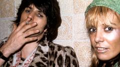 In memory of Anita Pallenberg, la musa dei Rolling Stones. Guarda le sue foto più belle