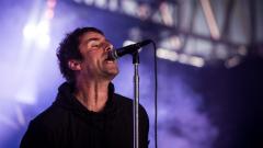 Liam Gallagher e il tabaccaio intransigente: "Niente documento, niente sigarette"