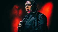 Marilyn Manson accusato di razzismo e molestie da un'attrice della serie Dottor House