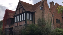 David Gilmour: ecco le immagini della sua villa abbandonata in Inghilterra