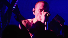 Linkin Park: ecco il video-riassunto del concerto in memoria di Chester Bennington. Da brividi