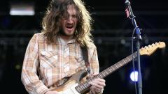 Red Hot Chili Peppers, tutte le volte che John Frusciante è uscito e rientrato nel gruppo. La storia
