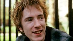 Buon compleanno John Lydon (a.k.a. Johnny Rotten). Guarda le sue foto più belle