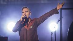 Morrissey: i fan disertano l’arena dopo che il cantante insulta la premier scozzese durante il concerto 