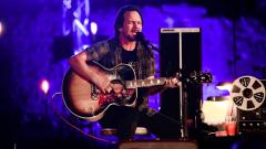 Eddie Vedder: la bellissima esibizione Ad Memoriam durante la cerimonia degli Oscar 2018. Guarda il video
