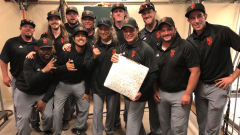Metallica: Kirk Hammett ha suonato l'’inno prima di una partita di baseball della MLB. Guarda il video