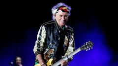 Keith Richards ne ha per tutti! Dai Led Zeppelin agli Oasis fino a Bowie, gli insulti più taglienti del chitarrista dei Rolling Stones