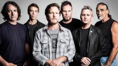 Pearl Jam: la band ha annullato il concerto di Londra di questa sera ma da appuntamento a tutti venerdì a Milano. Leggi il comunicato
