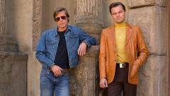 Quentin Tarantino: ecco la prima foto ufficiale di Leonardo Di Caprio e Brad Pitt dal film su Charles Manson! Guardala qui