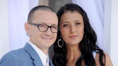 Talinda ha ricordato Chester ad un anno dalla scomparsa: "Quel giorno è cucito all'interno delle nostre menti". L'intervista