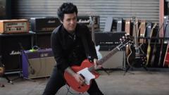 Gibson annuncia il nuovo modello Les Paul Junior firmato da Billie Joe Armstrong. Guarda la gallery