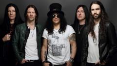 Slash ft. Myles Kennedy & The Conspirators: è uscito Driving Rain, il primo singolo dal nuovo album Living The Dream. Ascoltalo qui