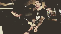 Marilyn Manson in manette per un malinteso. Guarda il video 