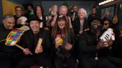 Aerosmith: ascolta la versione di Walk This Way suonata assieme a Jimmy Fallon con gli strumenti giocattolo per bambini!