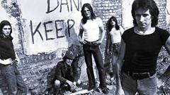 AC/DC: in arrivo il libro fotografico "AC/DC 1973-1980: The Bon Scott Years" dedicato ai primi anni della band