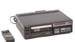 CDP-101: guarda le foto del primo lettore CD della storia (1982)