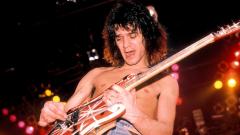 Quella volta che Eddie Van Halen compose una colonna sonora per un film porno. Guarda il video